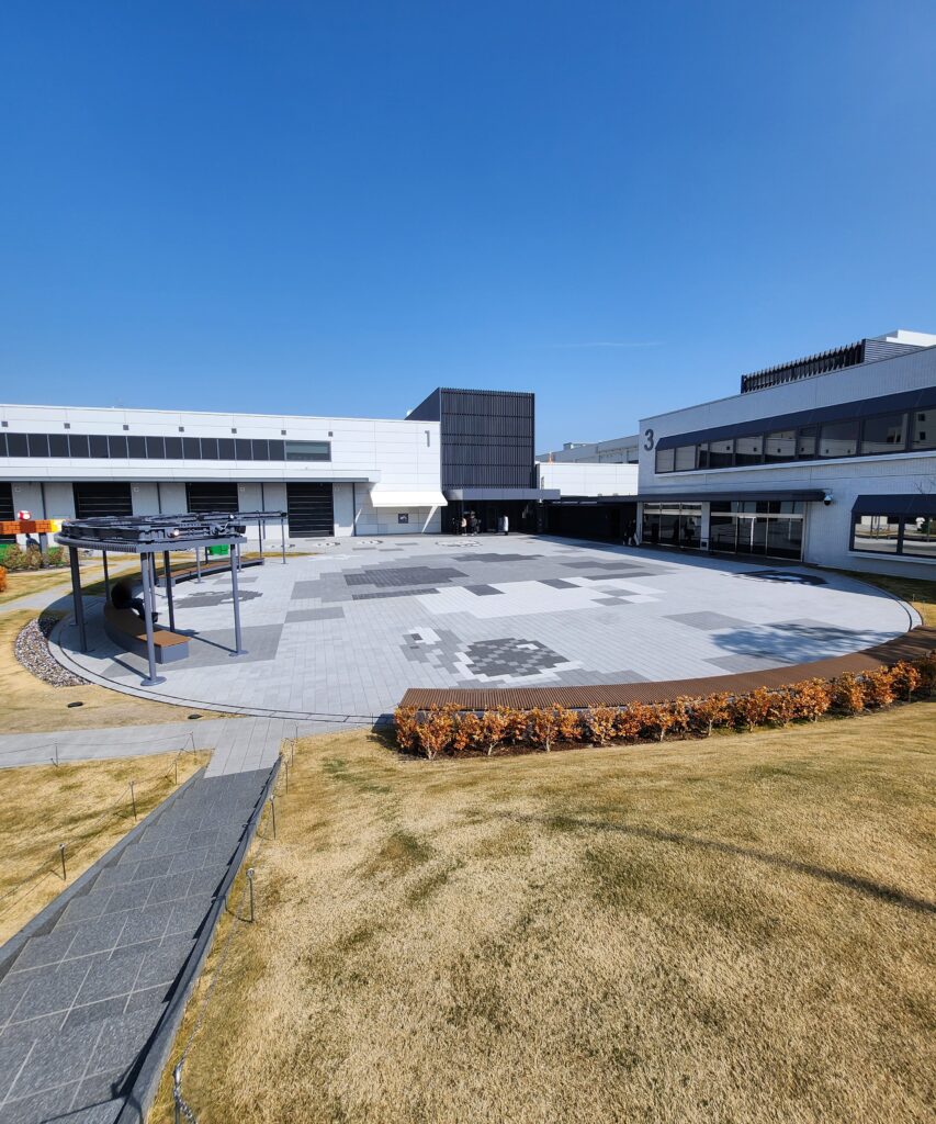 ニンテンドーミュージアム屋外の写真